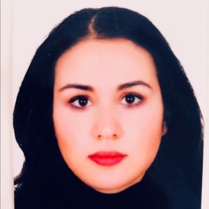 Meet your Posher, Safiye